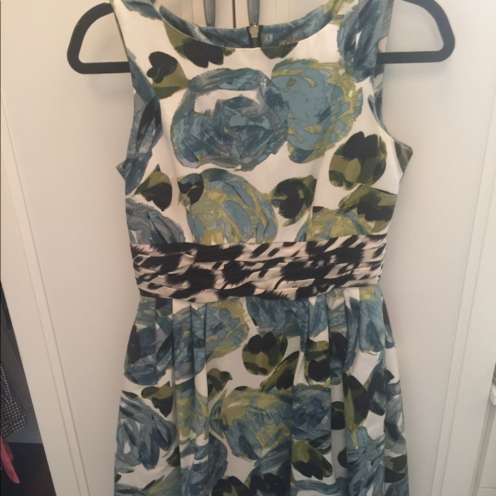 Beautiful Zipper Back Floral Dress